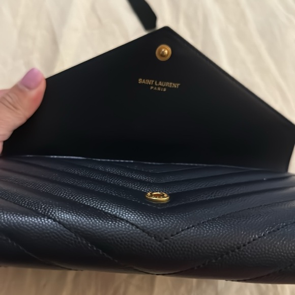 ❌SOLD❌EUC Authentic Saint Laurent Monogram Matelasse Leather Wallet Navy Blue - Picture 4 of 13